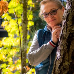 Edwige, Prof de chant dynamique dans la forêt